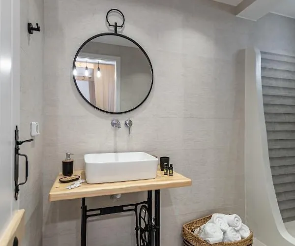 Felicite Naxos * Naxos City